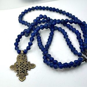 AKOLA NECKLACE HANDMADE RICE PAPER BEADS COBALT BLUE BRASS TONE MALTESE CROSS